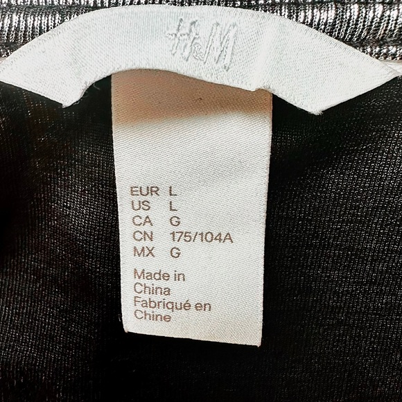 *SOLD* DISCONTINUED H&M Shiny Silver Disco Tank Top w/ Cowl Neck Sexy Dressy - Picture 4 of 4